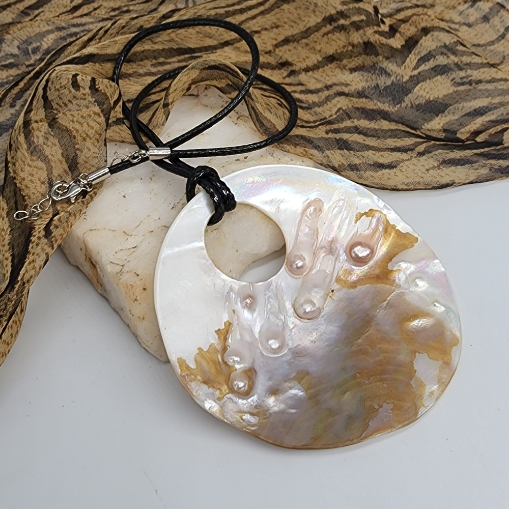 Natural Raw Genuine Mother of Pearl Jewelry Tropical Shell Large Pendant - Picture 6 of 7